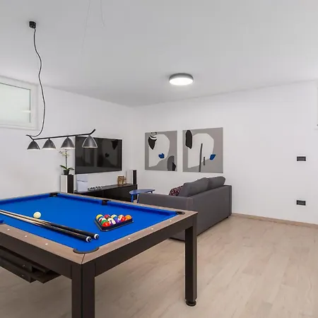 Ferienhaus Hills With Pool 2 *