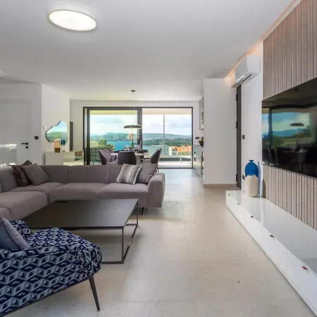 Ferienhaus Hills With Pool 2 *