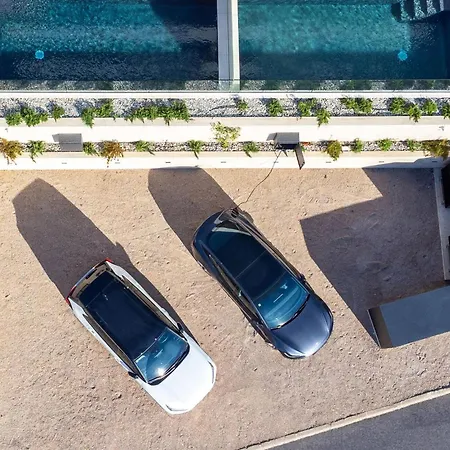 Ferienhaus Hills With Pool 2 *