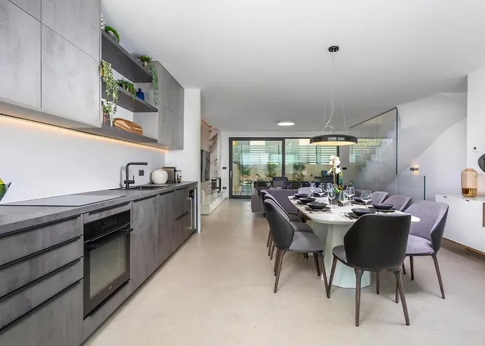 Hills With Pool 2 Punat