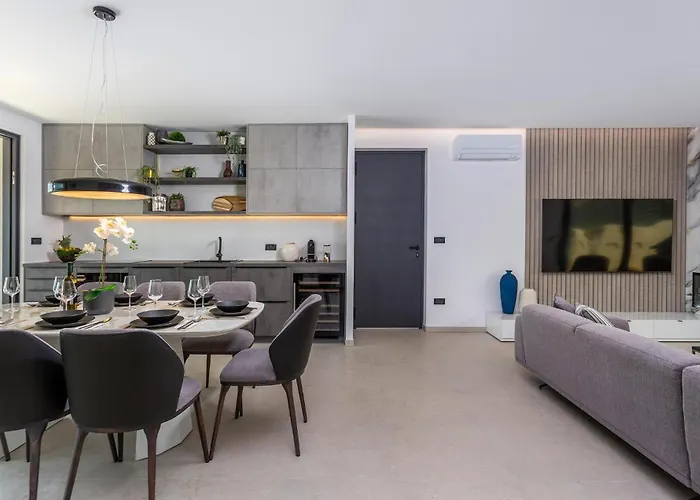 Сasa de vacaciones Hills With Pool 2 Punat