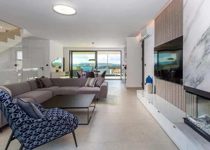 Сasa de vacaciones Hills With Pool 2 *