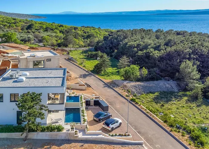 Сasa de vacaciones Hills With Pool 2