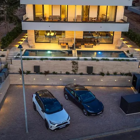 Semesterbostad Hills With Pool 2 Punat